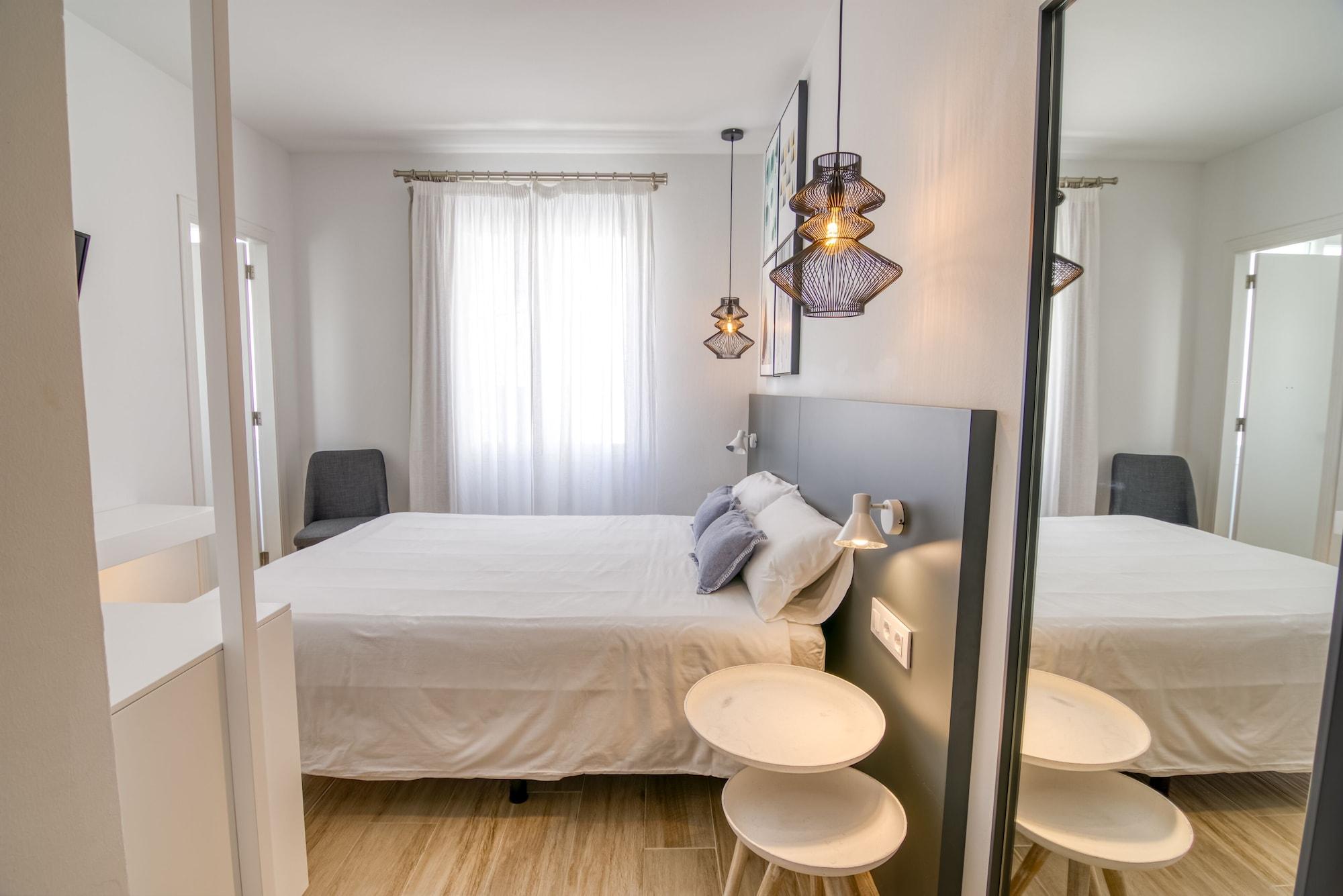 Hostal La Isla มาโอน ภายนอก รูปภาพ