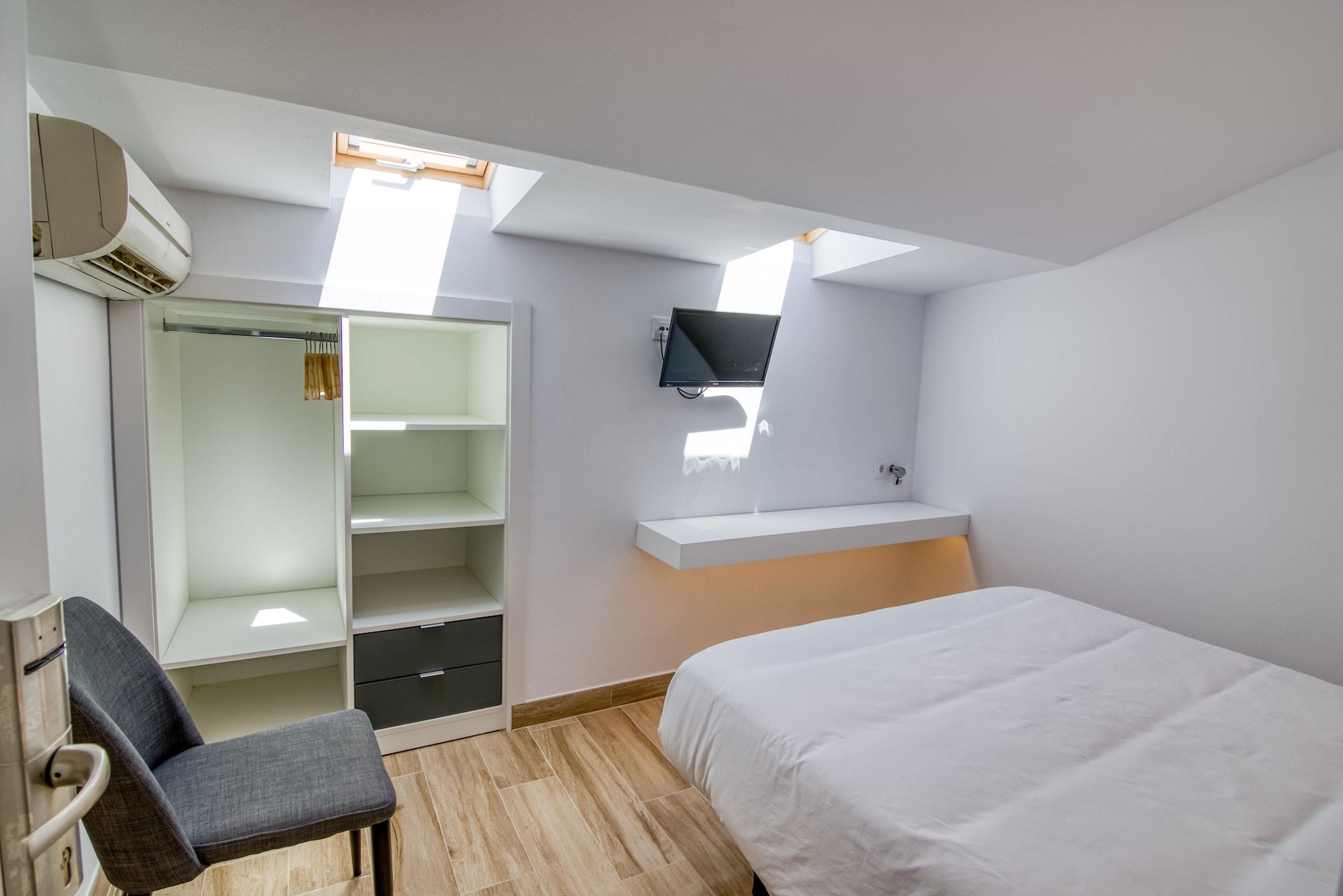 Hostal La Isla มาโอน ภายนอก รูปภาพ