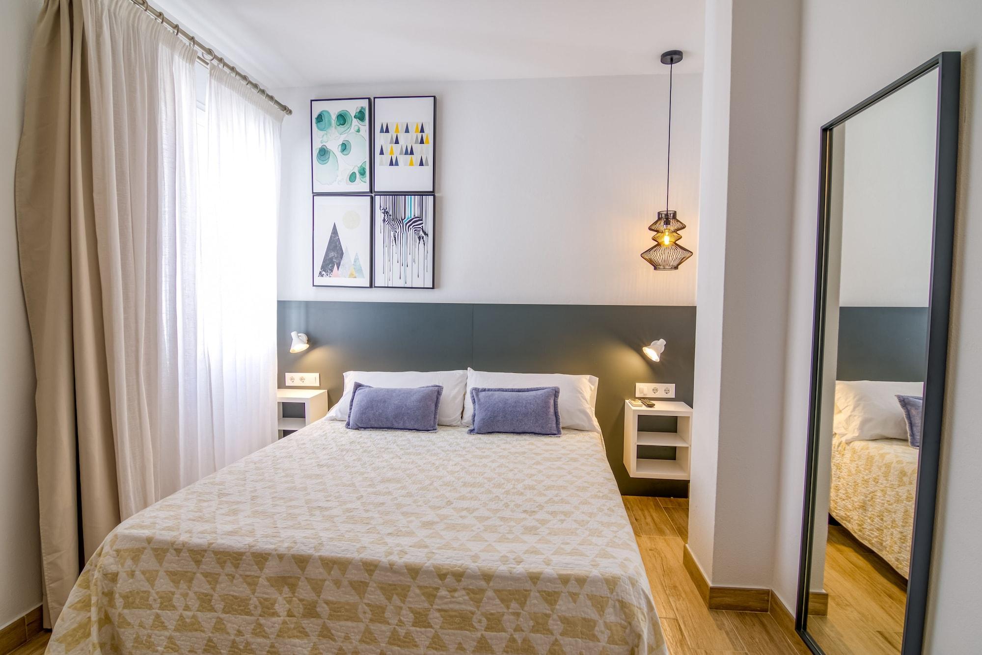 Hostal La Isla มาโอน ภายนอก รูปภาพ