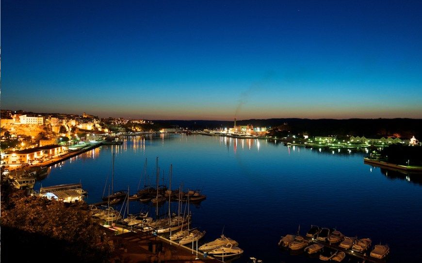 Hostal La Isla มาโอน ภายนอก รูปภาพ